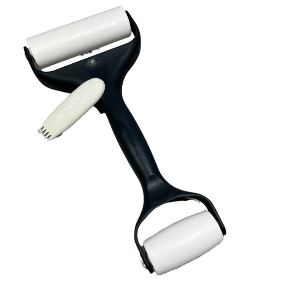PAMPERED CHEF Baker's Roller w/ Pastry Tool - Picture 1 of 5